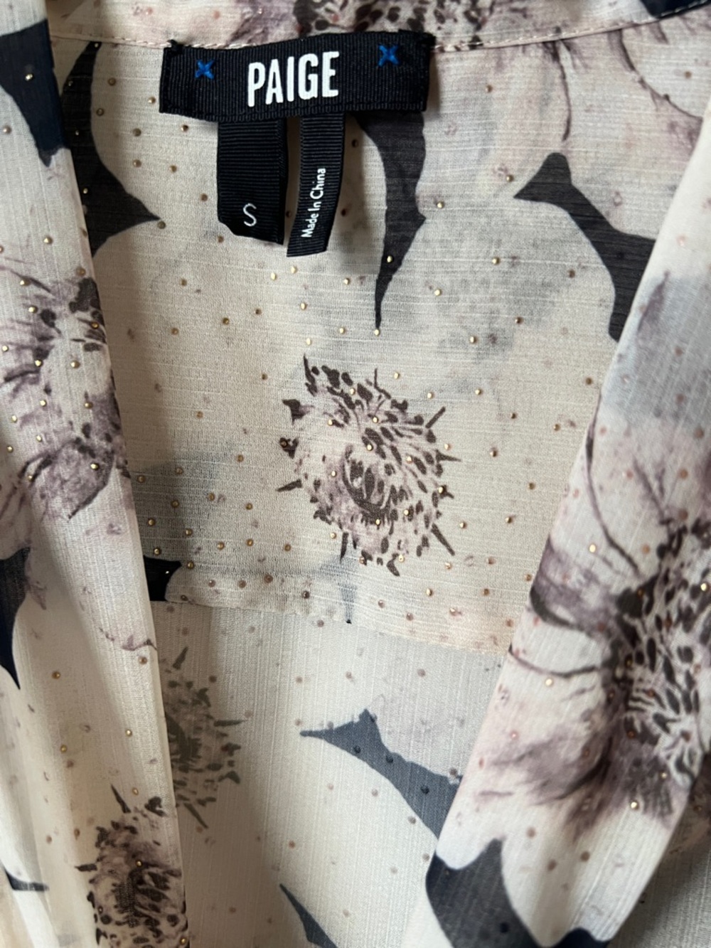 Like New! PAIGE Denim Giada Blouse Cream and Black Floral Tie-Neck in Size S - Picture 6 of 16